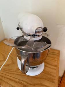 lot 12 image: KitchenAid Artisan White Stand Mixer with Stainless Steel Bowl