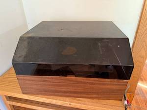 lot 52 image: Vintage Dual 1219 Turntable with Dust Cover and Wood Base