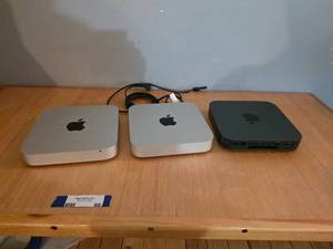 lot 80 image: Lot of 3 Apple Mac Mini Computers Mixed Generations