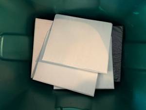lot 140 image: Collection of 7 Assorted 3-Ring Binders