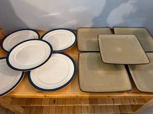 lot 143 image: Set of 10 Dinner Plates - Nitto Meadow-Stone and HomeTrends Mixed