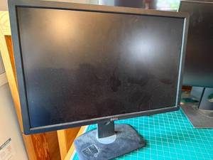 lot 169 image: Dell 21.5-Inch Computer Monitor with Stand