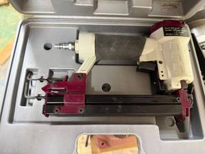 lot 242 image: Tool Shop 18 Gauge Pneumatic Stapler with Case