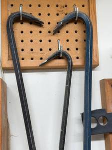 lot 257 image: Set of 3 Heavy Duty Crowbars for Demolition and Prying