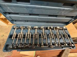 lot 259 image: Forstner Drill Bit Set with Blue Storage Case