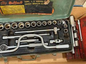 lot 261 image: Buffalo 25 Piece 12 Inch Drive Socket Wrench Set with Case