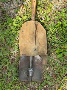 lot 334 image: Vintage Military Folding Shovel with Canvas Cover