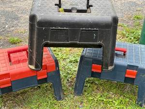 lot 335 image: Set of 3 Heavy-Duty Plastic Step Stools with Handles