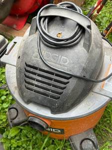 lot 352 image: Ridgid Wet Dry Shop Vacuum with Hose and Cord