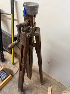 lot 239 image: Vintage Cast Iron and Wood Adjustable Tripod Vise Stand