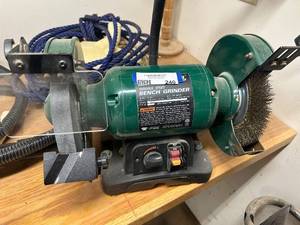 lot 240 image: Variable Speed Bench Grinder 34 HP 5.0 Amp with Grinding and Wire Wheels