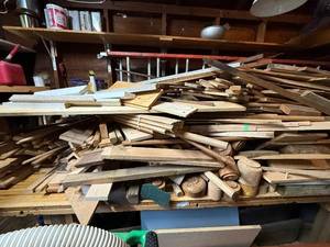 lot 316 image: Large Lot of Assorted Wood Lumber and Trim Scraps