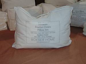 lot 17 image: Queen 2 Pack Medium White Duck Feather & Down Pillow