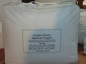 lot 18 image: Cal King Feather & Down Plush Luxury Mattress Topper  BOKSER HOME