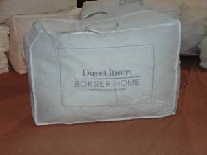 lot 33 image: Full  Queen Feather & Down Duvet Comforter Insert  BOKSER Home