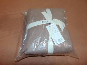 lot 61 image: Twin Color Clove100% French Linen Sheet Set  BOKSER HOME