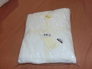 lot 62 image: Cal King 100% French Linen Bedskirt  BOKSER Home