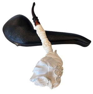 lot 22 image: Hand-Carved Meerschaum Pipe with Decorative Case