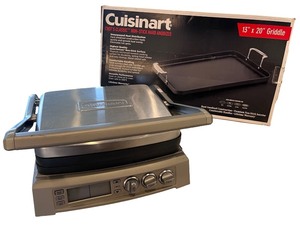 lot 55 image: Cuisinart Electric Grill with 13 x 20 Non-Stick Griddle