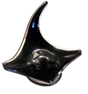 lot 124 image: Black Art Glass Manta Ray Sculpture