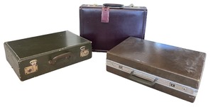 lot 126 image: Set of 3 Vintage Hard Shell Suitcases with Handles