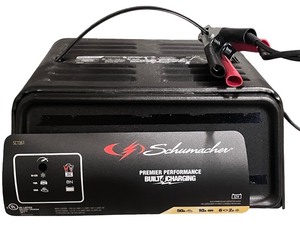 lot 141 image: Schumacher SC1361 Automotive Battery Charger and Engine Starter