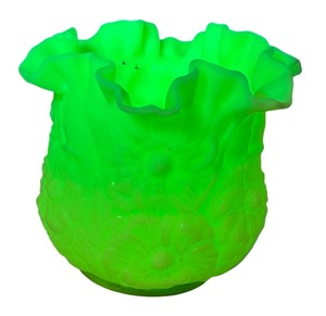 lot 28 image: Antique Vaseline Glass Ruffled Flower Vase with UV Glow