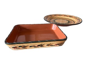 lot 68 image: Furio Italy Hand Painted Ceramic Baking Dish and Serving Bowl Set