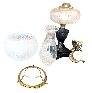 lot 255 image: Antique Glass and Brass Electric Table Lamp with Etched Shades