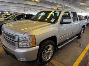 lot 8 image: 2012 Chevrolet Silverado 1500 LTZ 4x4 Crew Cab