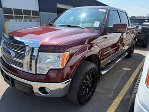 lot 11 image: 2010 Ford F-150 Lariat 4x4 Crew Cab