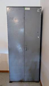 lot 95 image: Tall Metal Storage Cabinet