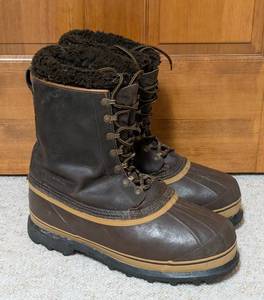 lot 108 image: Mens Sorel Size 11 Boots