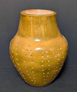 lot 113 image: University of North Dakota School of Mines Pottery Vase