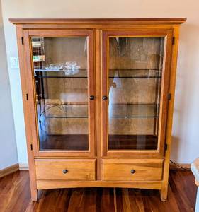 lot 29A image: Halted - Please contact affiliate - Beautiful Basset Glass Display Cabinet