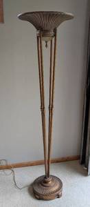 lot 7 image: Elegant Gold Torchiere Floor Lamp