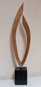 lot 75 image: Decorative Abstract Sculpture