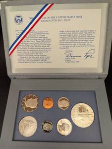 lot 19 image: 1986 United States Mint Prestige Set