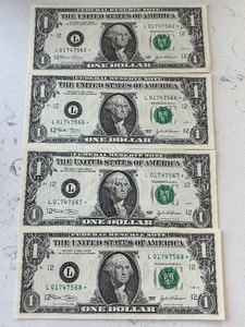 lot 59 image: 2003 Green Seal $1 Dollar Federal Reserve Star Notes Consecutive Uncirculated