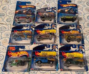 lot 53P image: Collection of 9 Hot Wheels Die-Cast Cars in Original Packaging