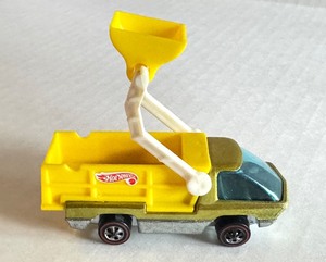 lot 14H image: Vintage Hot Wheels Redline Scooper Diecast Truck