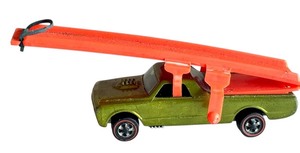 lot 8C image: Vintage Hot Wheels Redlines Sky Show Custom Fleetside (1970) Met Green