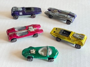 lot 79HW image: Set of 5 Vintage Redline Hot Wheels Cars including Silhouette, Peepin Bomb, and Splittin Image
