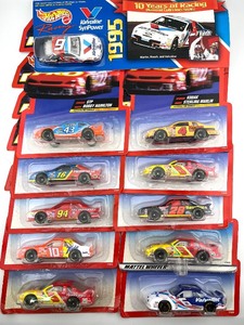 lot 22N image: Collection of 10 Hot Wheels Racing NASCAR Die-Cast Cars in Original Packaging