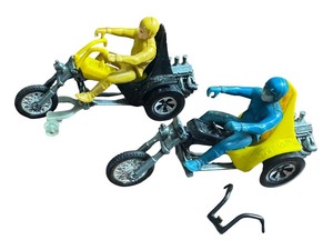 lot 57C image: Hot Wheels Rrrumblers 3-Squealer Motorcycles Set As-Is