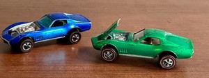 lot 93HW image: Pair of Vintage Hot Wheels Redline Custom Corvettes, Blue and Green