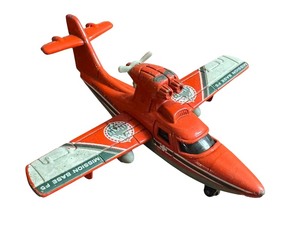 lot 113 image: 2001 Mattel Search Plane Die-Cast Toy Airplane