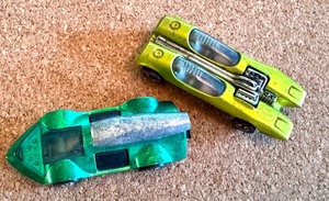 lot 130 image: Vintage Hot Wheels Redline Cars Splittin Image and Rocket Bye Baby