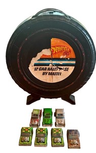 lot 132 image: Vintage Lot of 7 Hot Wheels Alive 55 and Gremlin Grinder Die-Cast Cars