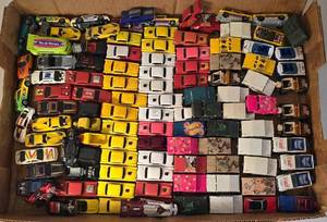 lot 20K image: LR - 2 Flats of Loose Hot Wheels Diecast Cars Collection